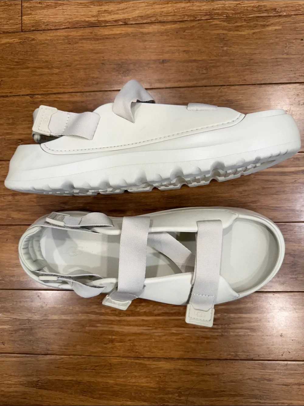 UGG men’s Stratus sandal